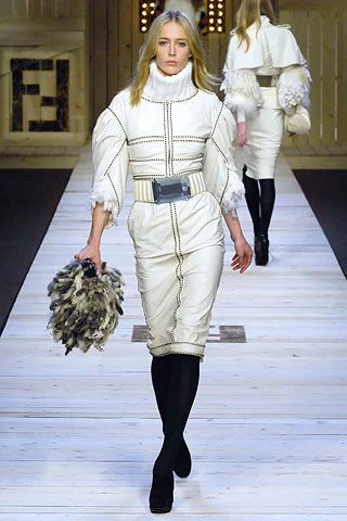 Look 25